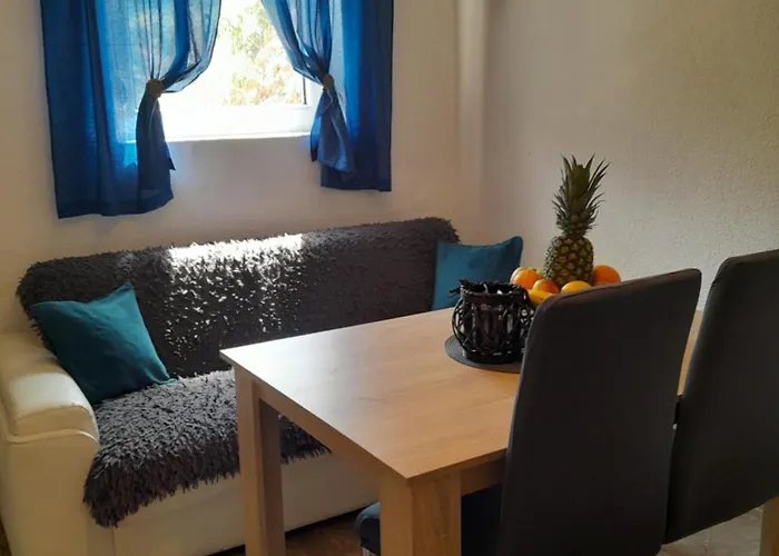 Matuka 2 Apartment *