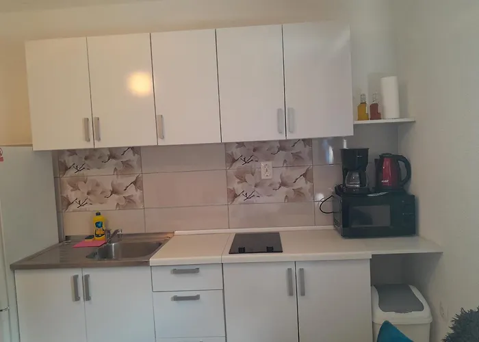 Matuka 2 Apartment *